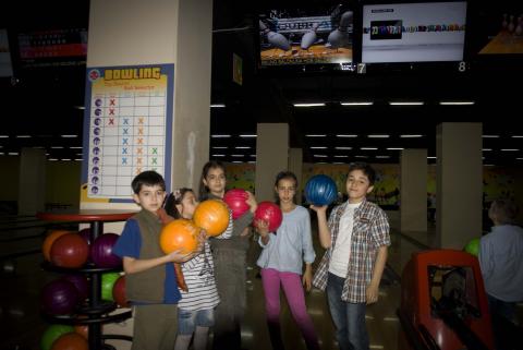 Genç Tatilciler Bowling İçin Buluştu